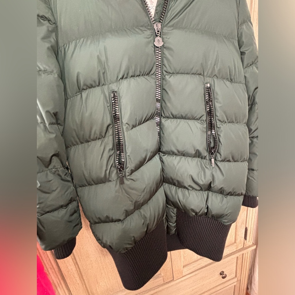 Moncler down jacket - Picture 8 of 10